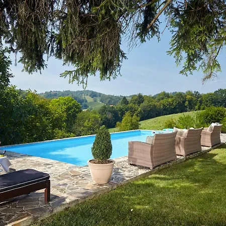 Karavla Private * Sentilj